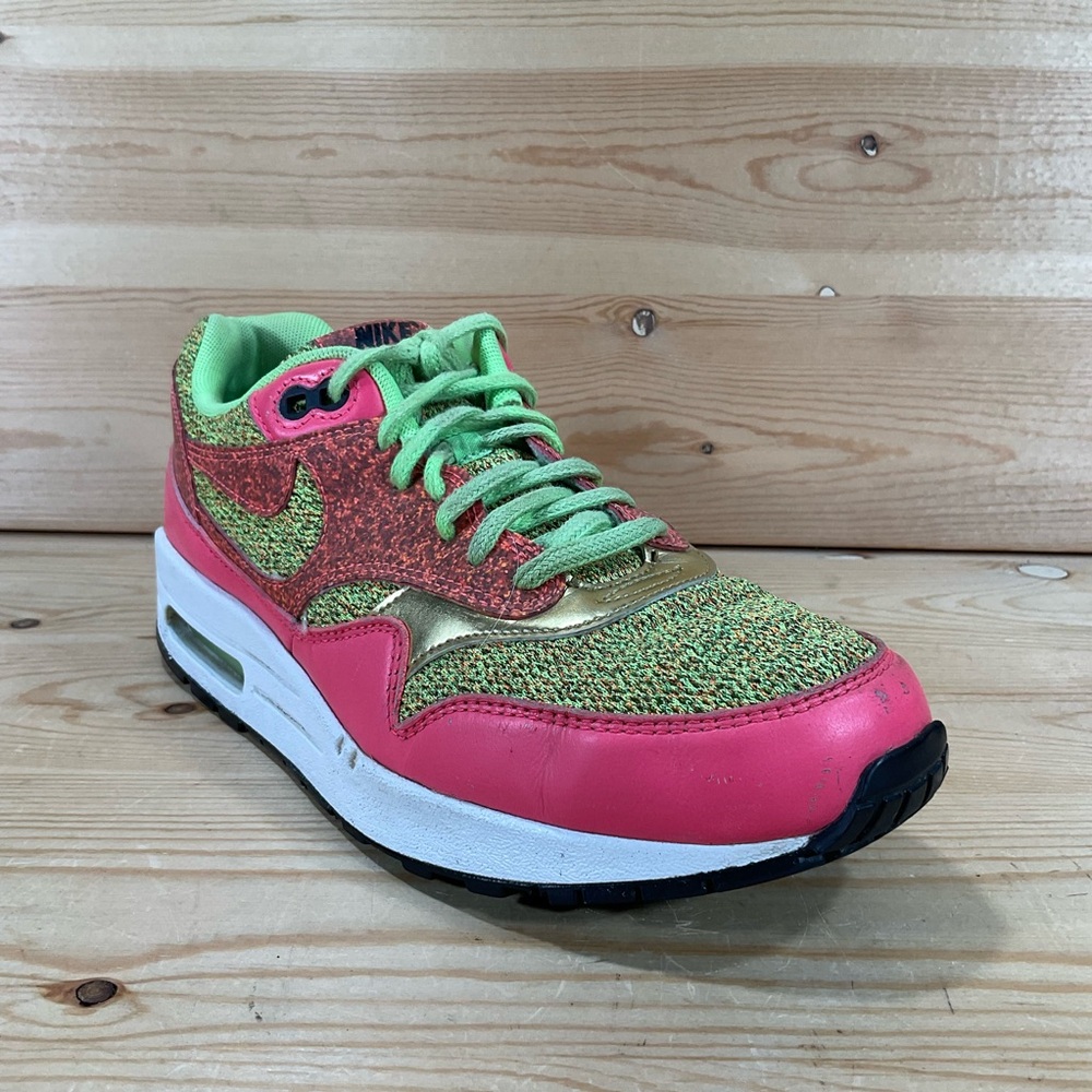 Nike Air Max 1 SE Shoes 
# 881101-300
Women’s 8.5 
Ghost Green Lime Flash Pink